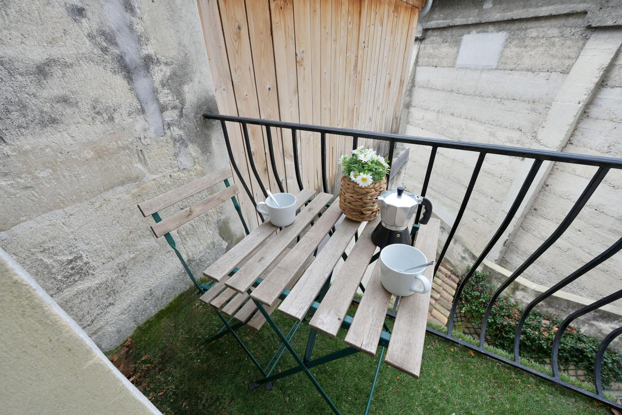 La Tour Des Teinturiers - Ac Clim - Wifi - Balcon Apartment Avignon Bagian luar foto